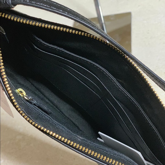 🔥SALE🔥COACH WRISTLET - Picture 4 of 7